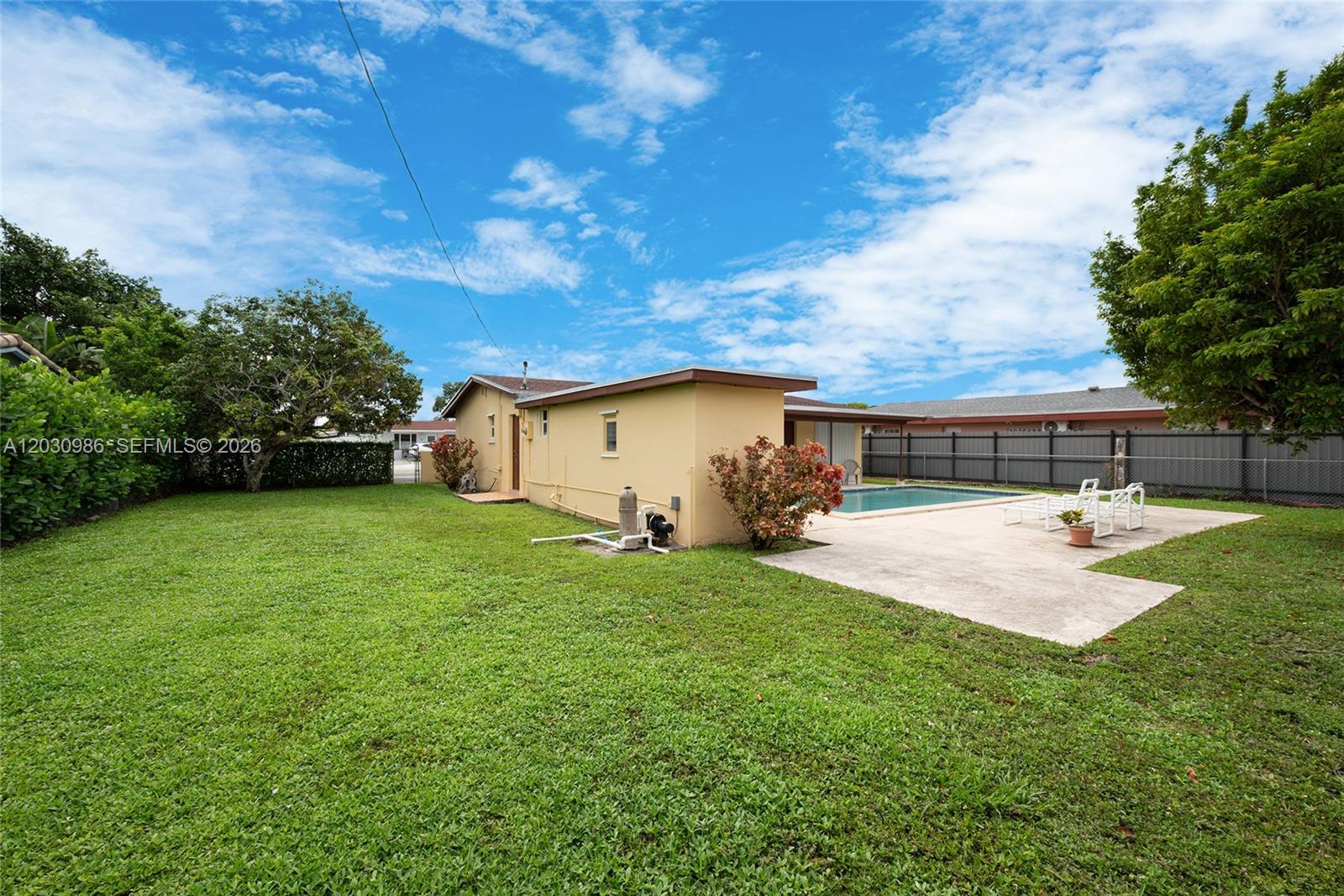 3210 Southwest 94th Court Miami, FL 33165 - Photo 36 of 47