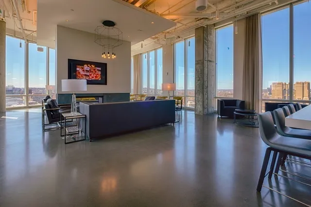 $4,400 | 188 Brookline Avenue, Unit 25G, Boston, MA 02215