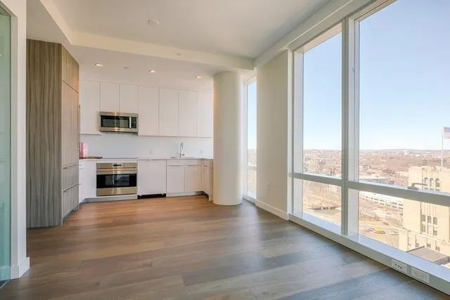 $4,400 | 188 Brookline Avenue, Unit 25G, Boston, MA 02215