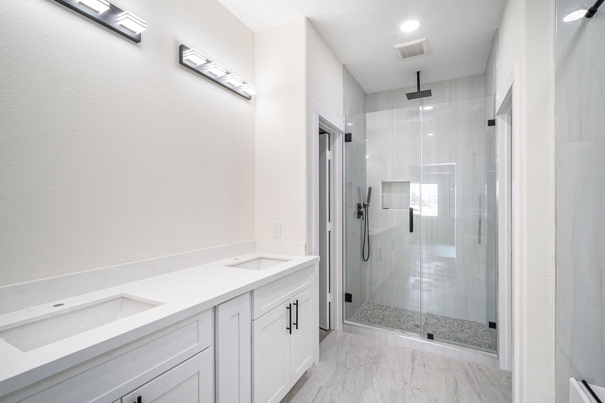 9807 Bamboo Road, Unit B Houston, TX 77041 - Photo 28 of 37