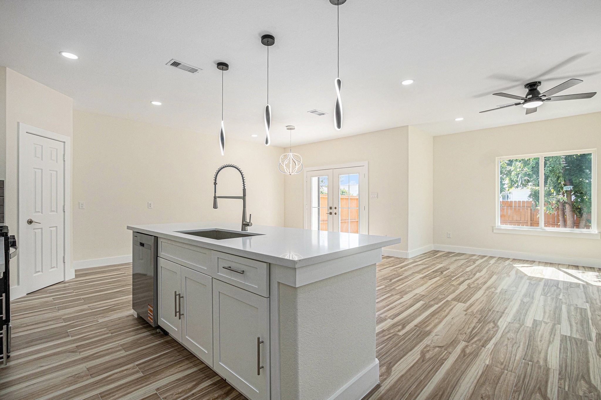 9807 Bamboo Road, Unit B Houston, TX 77041 - Photo 10 of 37