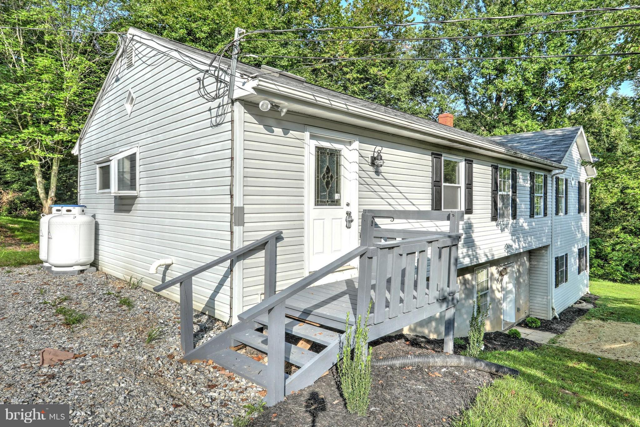 360 Hilltop Road Delta, PA 17314 - Photo 2 of 25 Gallery Image 2