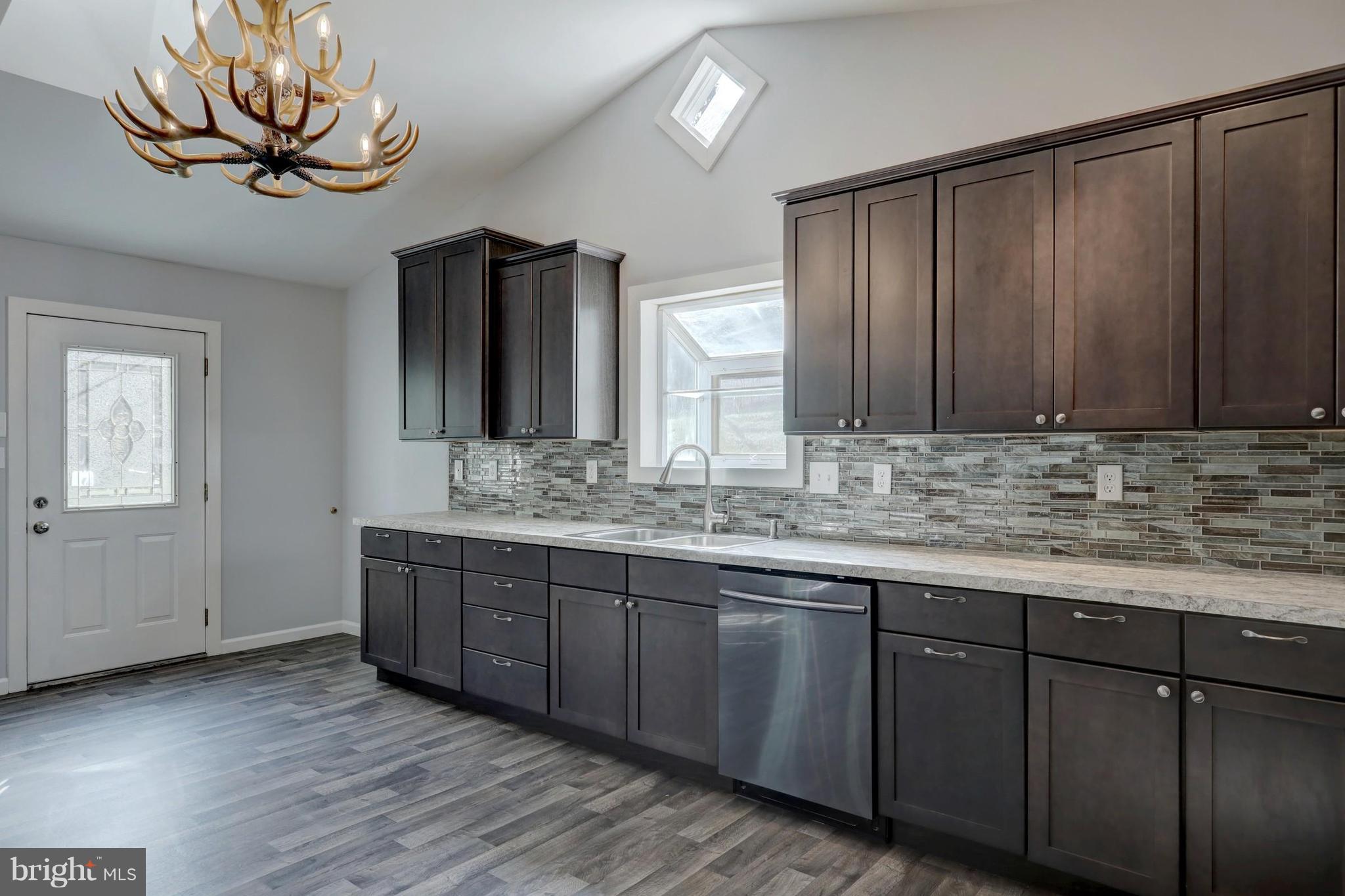 360 Hilltop Road Delta, PA 17314 - Photo 9 of 25 Gallery Image 9