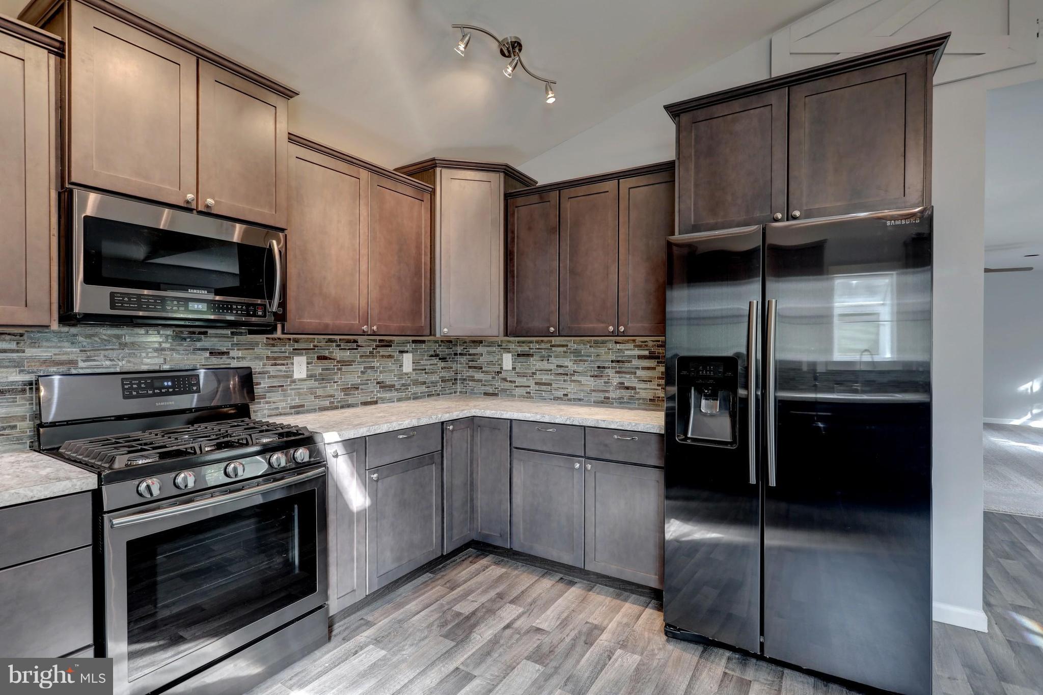 360 Hilltop Road Delta, PA 17314 - Photo 10 of 25 Gallery Image 10