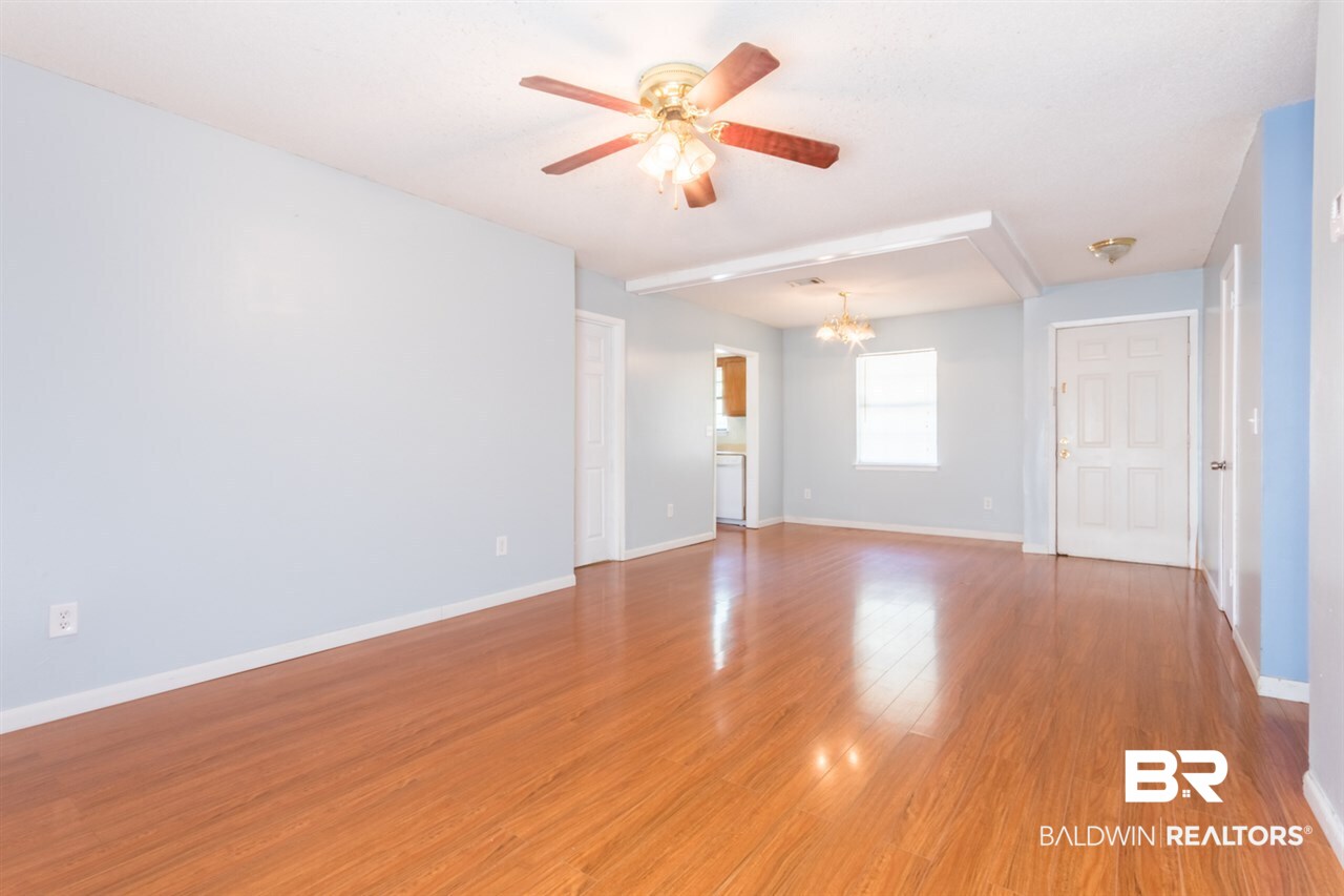 13058 Illinois Street Elberta, AL 36530 - Photo 8 of 26 Gallery Image 8