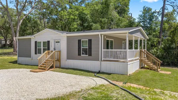 $218,999 | 17360 Southeast 65th Street, Ocklawaha, FL 32179