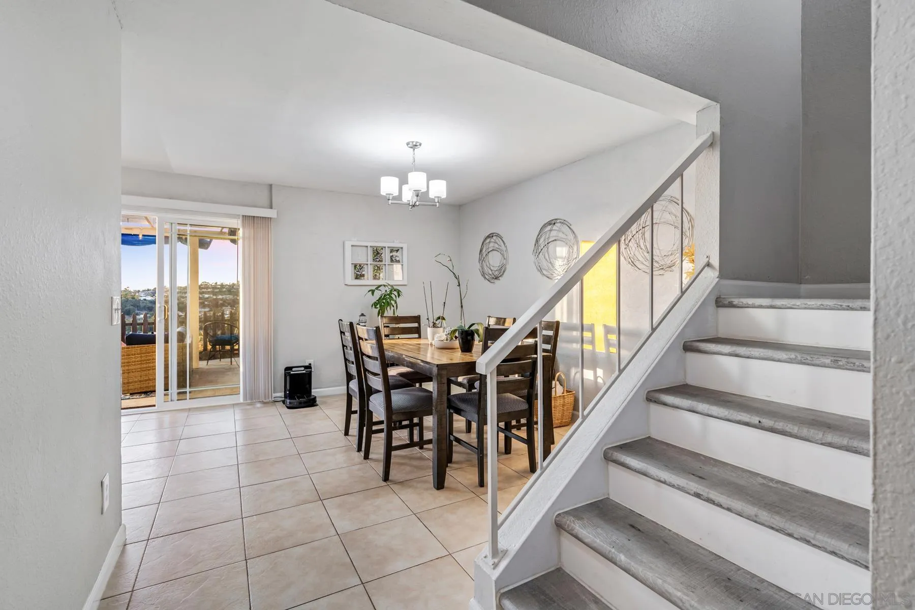 8960 Capcano Road San Diego, CA 92126 - Photo 9 of 24 Gallery Image 9