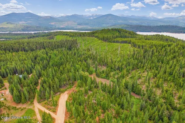 $310,000 | Nka Nka Cooper Lane, Nordman, ID 83848