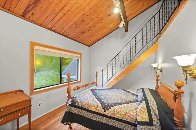 $1,199,000 | 198 Steep Hill Road, Weston, CT 06883