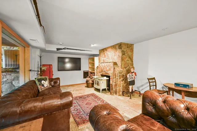 $1,199,000 | 198 Steep Hill Road, Weston, CT 06883