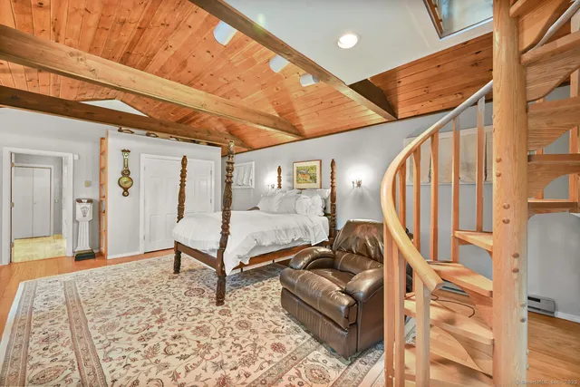 $1,199,000 | 198 Steep Hill Road, Weston, CT 06883