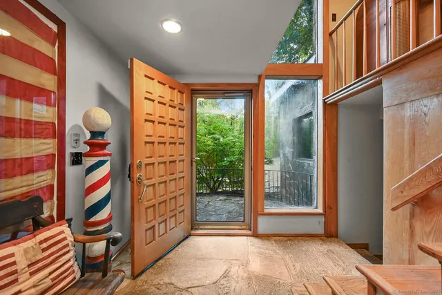 $1,199,000 | 198 Steep Hill Road, Weston, CT 06883