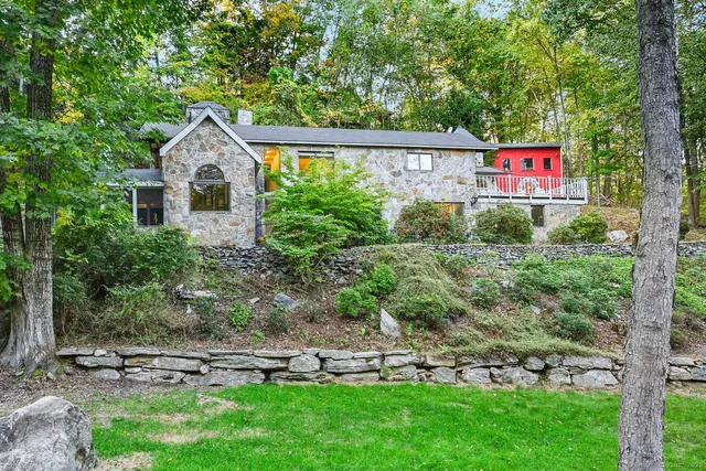 $1,199,000 | 198 Steep Hill Road, Weston, CT 06883