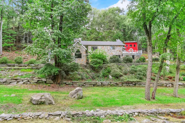 $1,199,000 | 198 Steep Hill Road, Weston, CT 06883