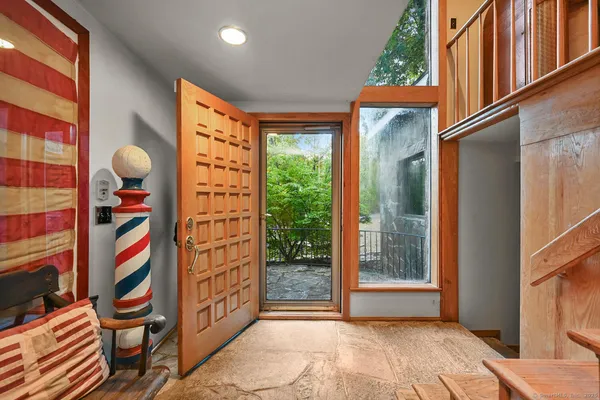 $1,199,000 | 198 Steep Hill Road, Weston, CT 06883