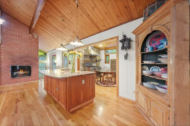 $1,199,000 | 198 Steep Hill Road, Weston, CT 06883