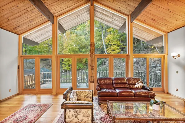 $1,199,000 | 198 Steep Hill Road, Weston, CT 06883