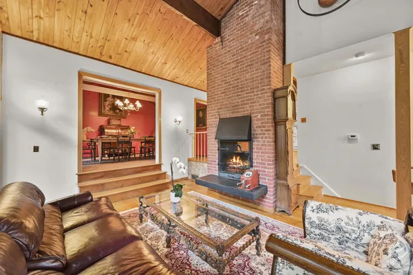 $1,199,000 | 198 Steep Hill Road, Weston, CT 06883