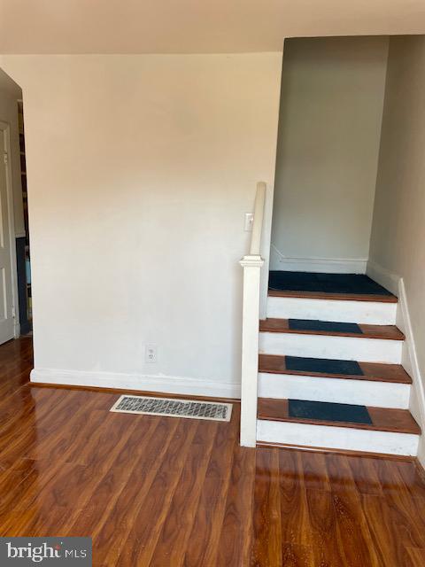 2745 Round Road Baltimore, MD 21225 - Photo 3 of 28 Living Room (2)