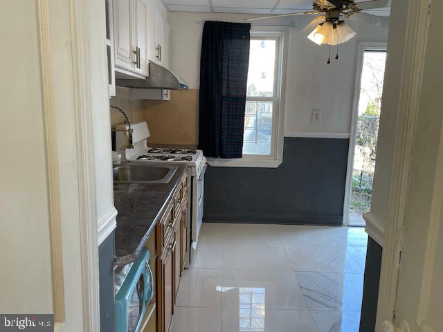 2745 Round Road Baltimore, MD 21225 - Photo 5 of 28 Kitchen (1)