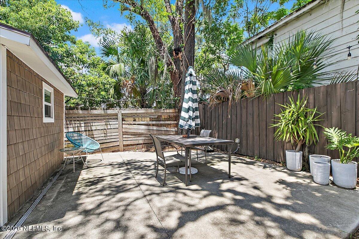 1031 Riviera Street Jacksonville, FL 32207 - Photo 17 of 34 17-Patio