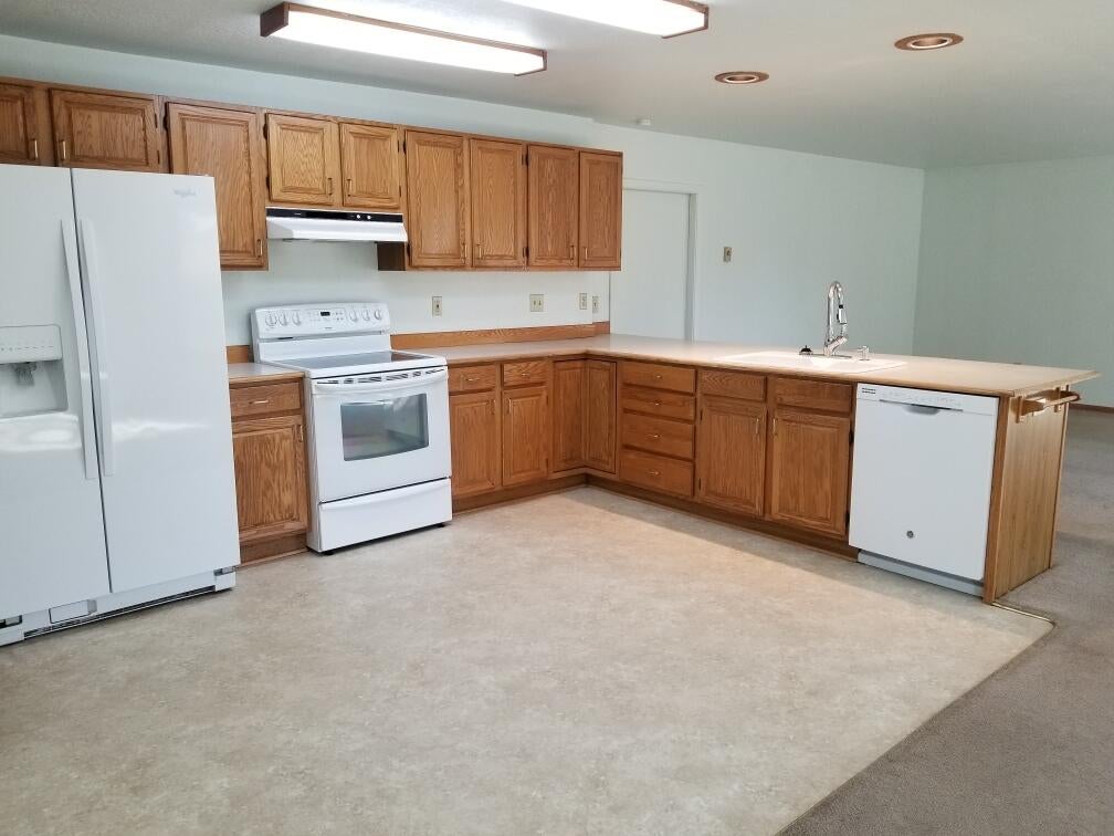 20383 Rae Road Bend, OR 97702 - Photo 14 of 22 IMG_3805
