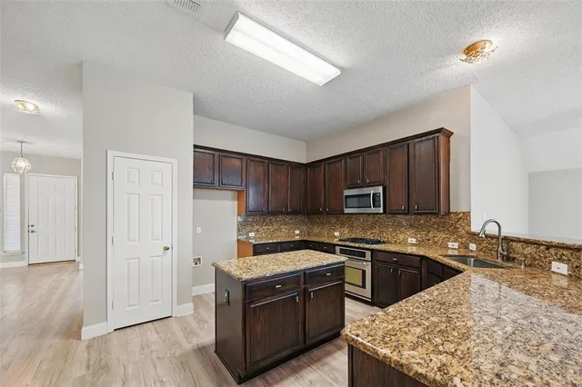 $559,900 | 3609 Edwards Drive, Plano, TX 75025