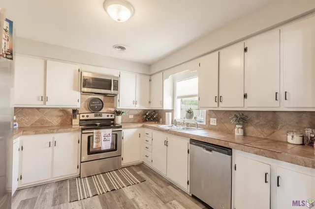 $221,500 | 120 Bayou Vista Drive, Thibodaux, LA 70301