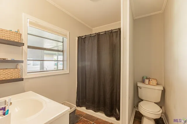 $221,500 | 120 Bayou Vista Drive, Thibodaux, LA 70301