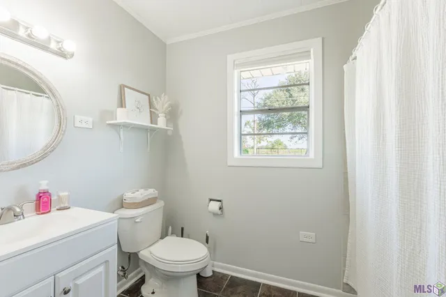 $221,500 | 120 Bayou Vista Drive, Thibodaux, LA 70301