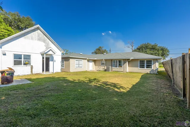 $221,500 | 120 Bayou Vista Drive, Thibodaux, LA 70301