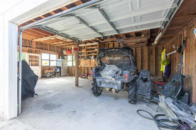 $221,500 | 120 Bayou Vista Drive, Thibodaux, LA 70301