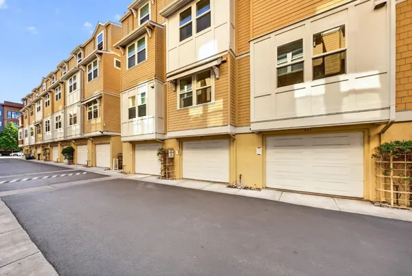 $949,888 | 231 Cahill Park Drive, San Jose, CA 95126