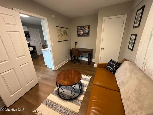 $2,000 | 217 North 11th Street, Wilmington, NC 28401