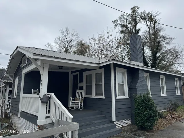 $2,000 | 217 North 11th Street, Wilmington, NC 28401