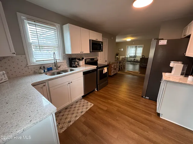 $2,000 | 217 North 11th Street, Wilmington, NC 28401