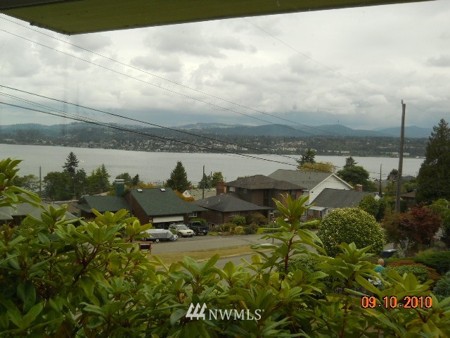 7225 South Sunnycrest Road Seattle, WA 98178 - Photo 1 of 1