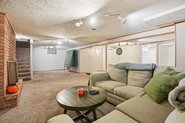 $359,900 | 4107 White Bear Avenue, White Bear Lake, MN 55110