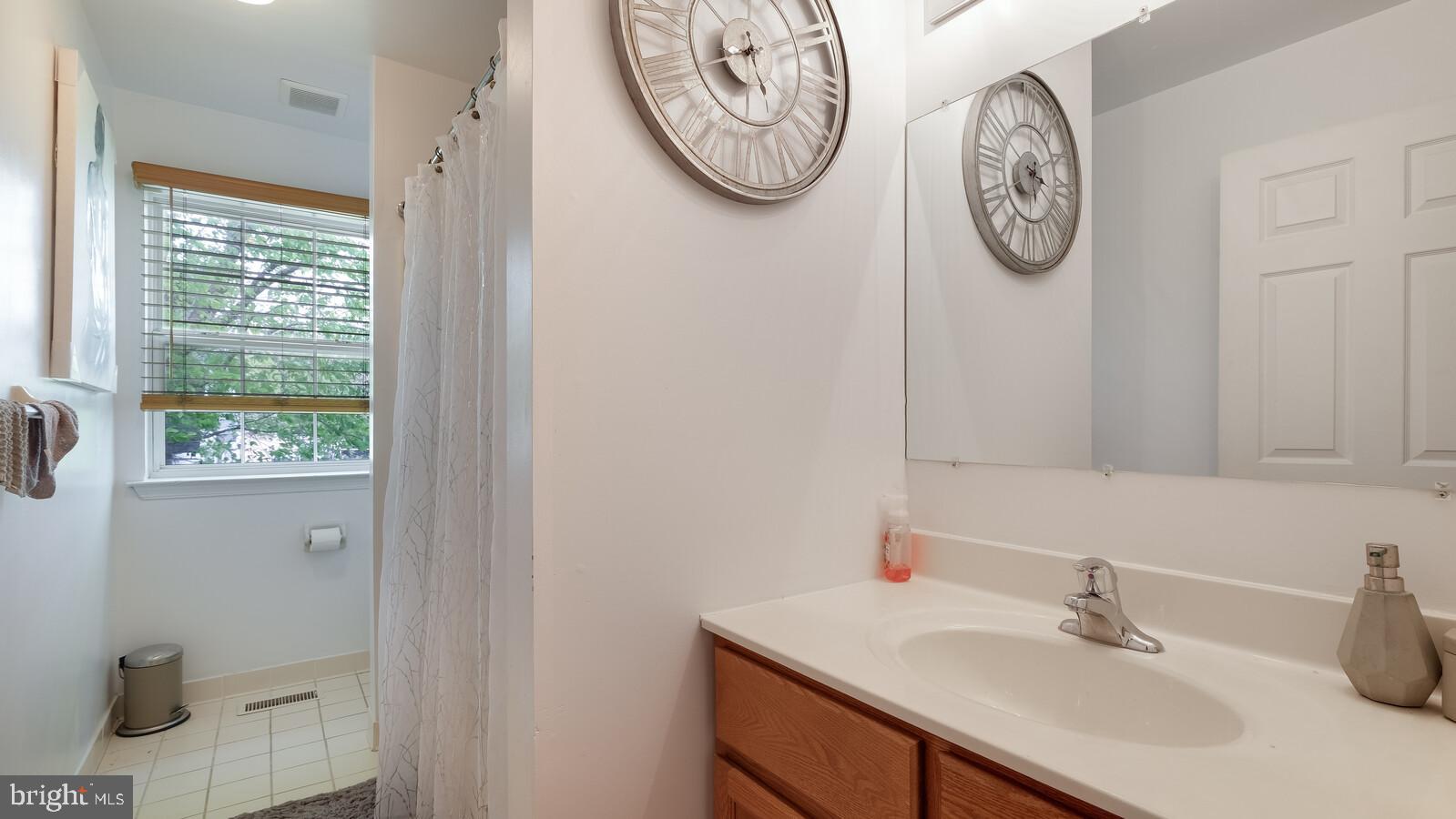 915 Greenhill Road Sharon Hill, PA 19079 - Photo 11 of 18 Gallery Image 11