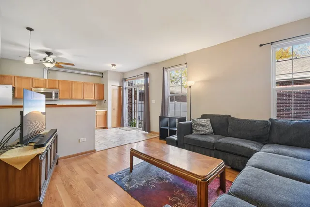 $280,000 | 18627 West Point Drive, Tinley Park, IL 60477