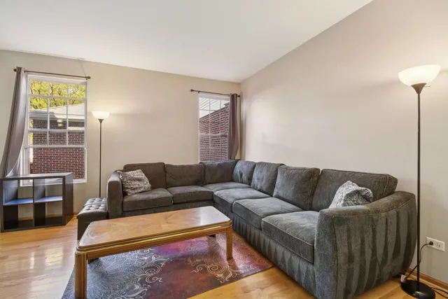 $280,000 | 18627 West Point Drive, Tinley Park, IL 60477