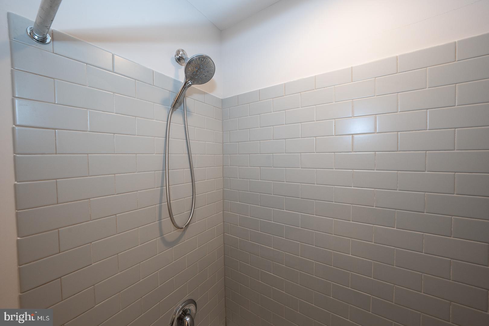 131 Spring Oak Drive Malvern, PA 19355 - Photo 55 of 93 3RD FLOOR EN-SUITE BATH WITH TUB/SHOWER