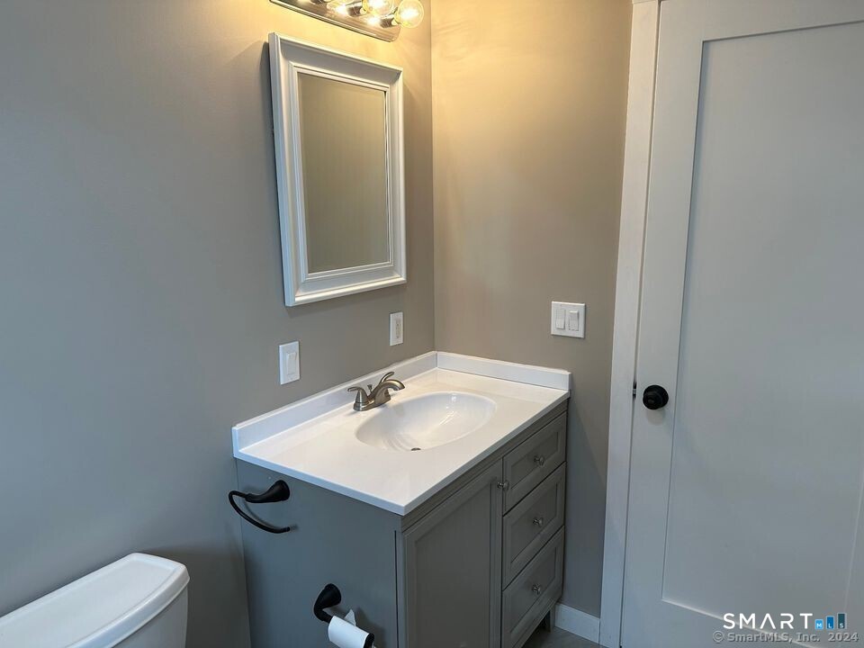 44 South Elm Street Wallingford, CT 06492 - Photo 12 of 15