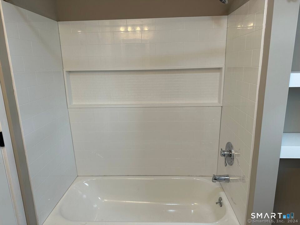 44 South Elm Street Wallingford, CT 06492 - Photo 13 of 15