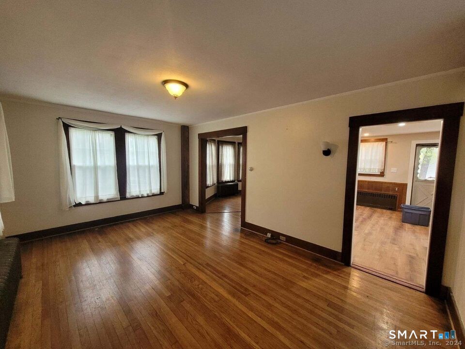 44 South Elm Street Wallingford, CT 06492 - Photo 4 of 15