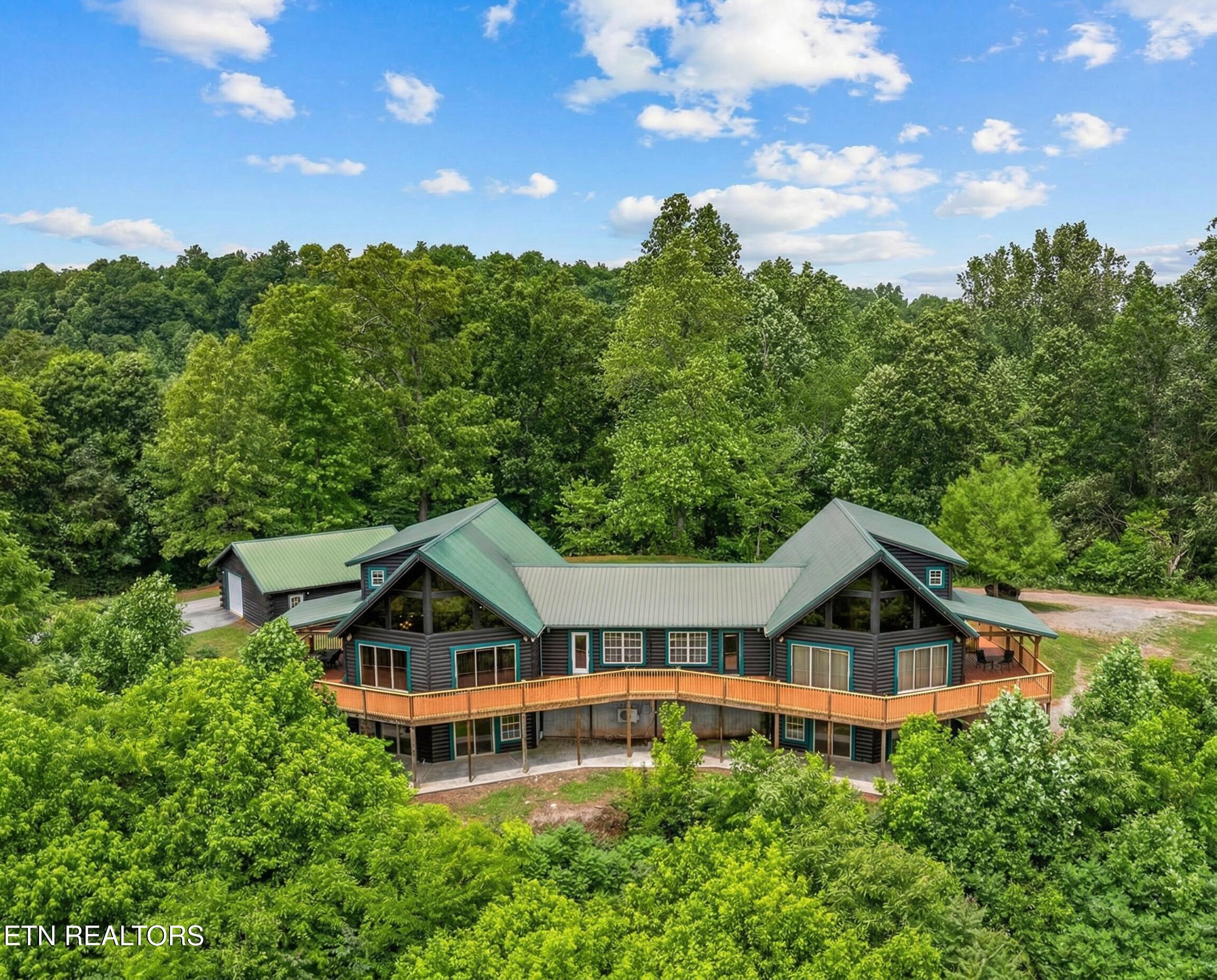 1750 Hiwassee Road Sweetwater, TN 37874 - Photo 7 of 60 001