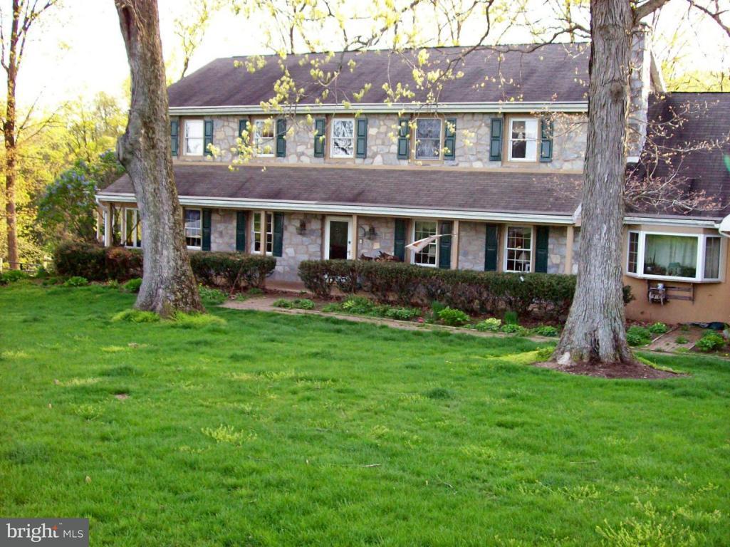 306 Farm Del Circle Lititz, PA 17543 - Photo 1 of 11
