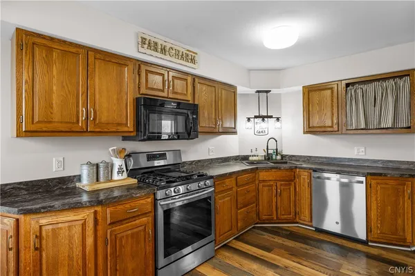 $329,900 | 5875 Sleepy Hollow Road, Lee, NY 13440