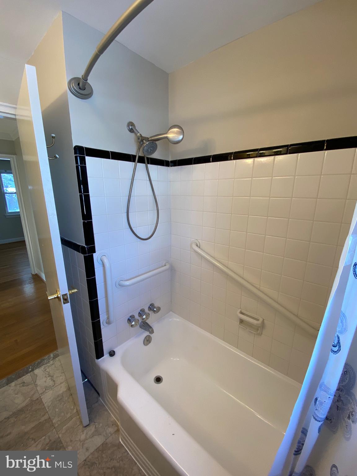 9414 Wire Avenue Silver Spring, MD 20901 - Photo 13 of 23 Bathroom (UL)