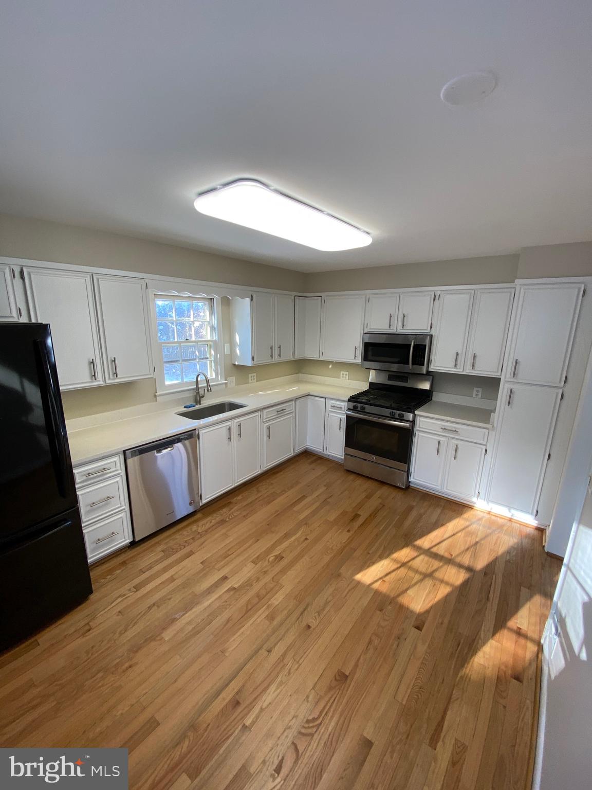 9414 Wire Avenue Silver Spring, MD 20901 - Photo 6 of 23 Kitchen